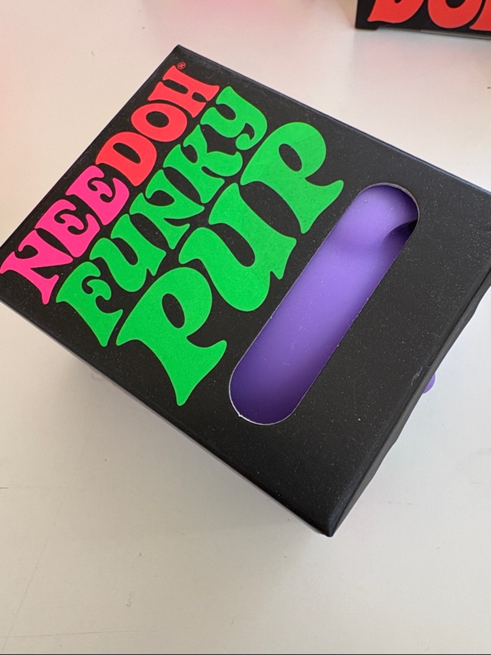 NeeDoh Funky Pups, Purple
